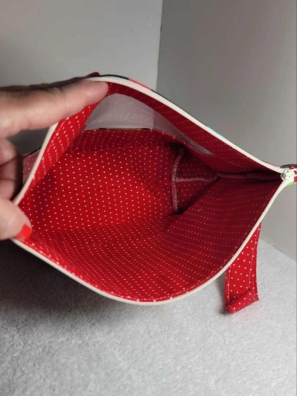 Retro Kitchen Print Cosmetic Wristlet Bag in Red NWOT